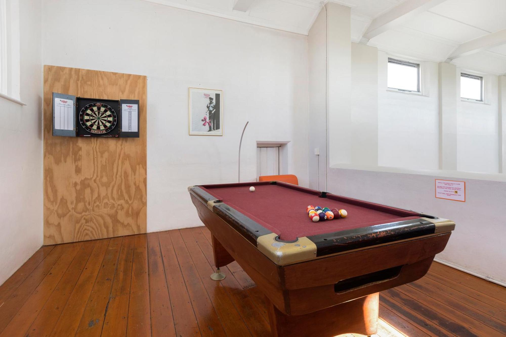 Jailhouse Accommodation Christchurch Exterior foto